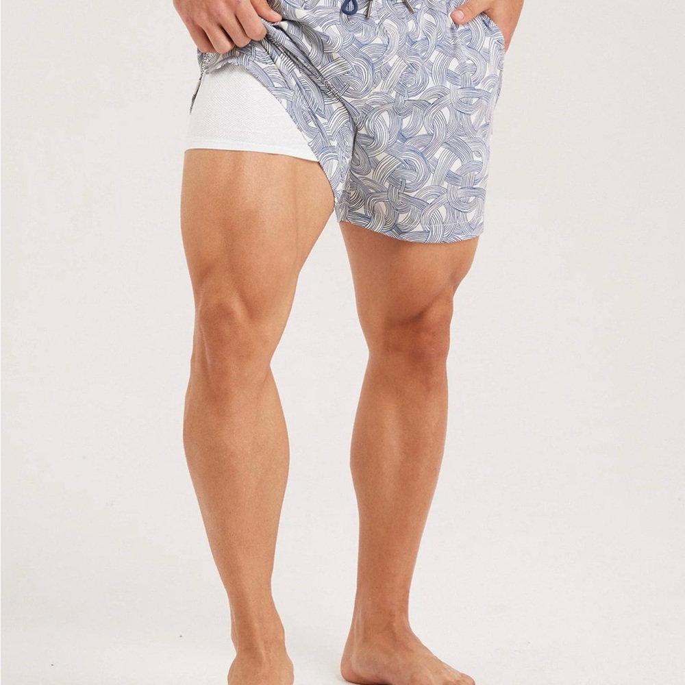 Stylish Gray Paisley Swim Trunks for Men - Picture 2 of 5